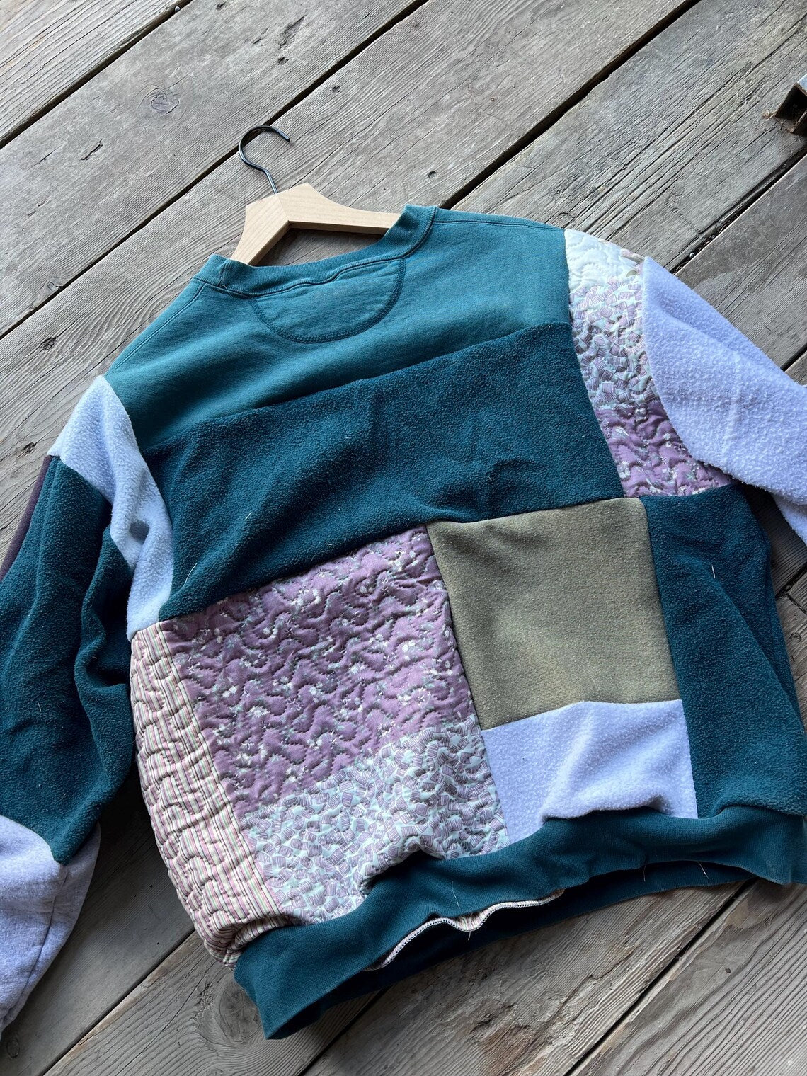 Reworked Crewneck purple floral (XL)