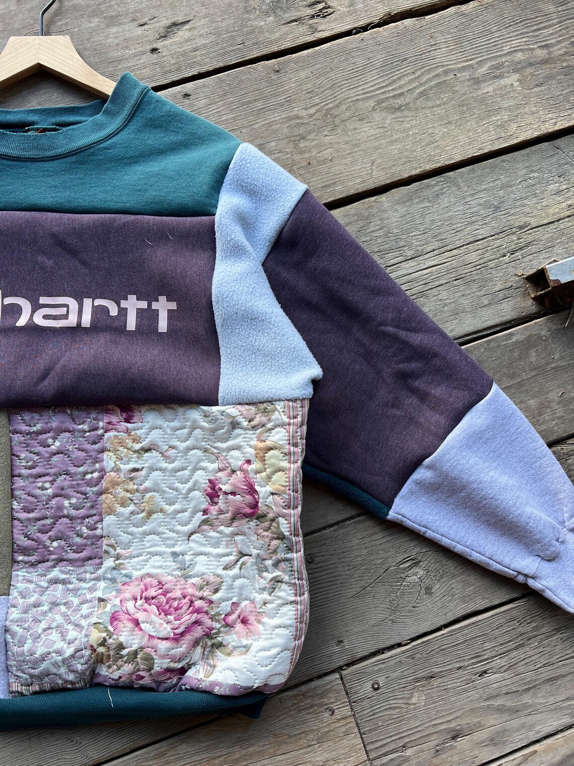 Reworked Crewneck purple floral (XL)